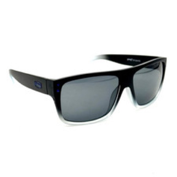 Pugs Style T2 Sunglasses Square Black Faded To Clear Polarized
